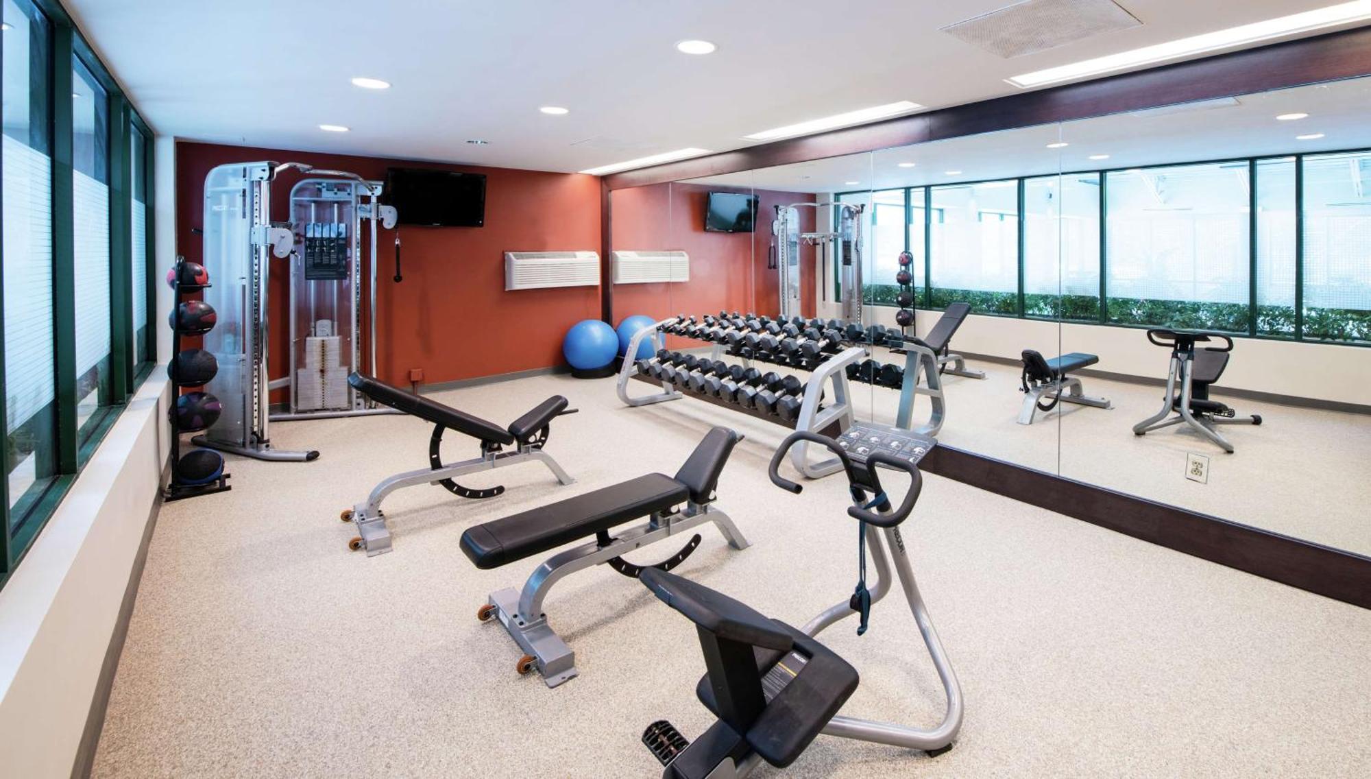 Doubletree Suites By Hilton Hotel Philadelphia West Plymouth Meeting Dış mekan fotoğraf